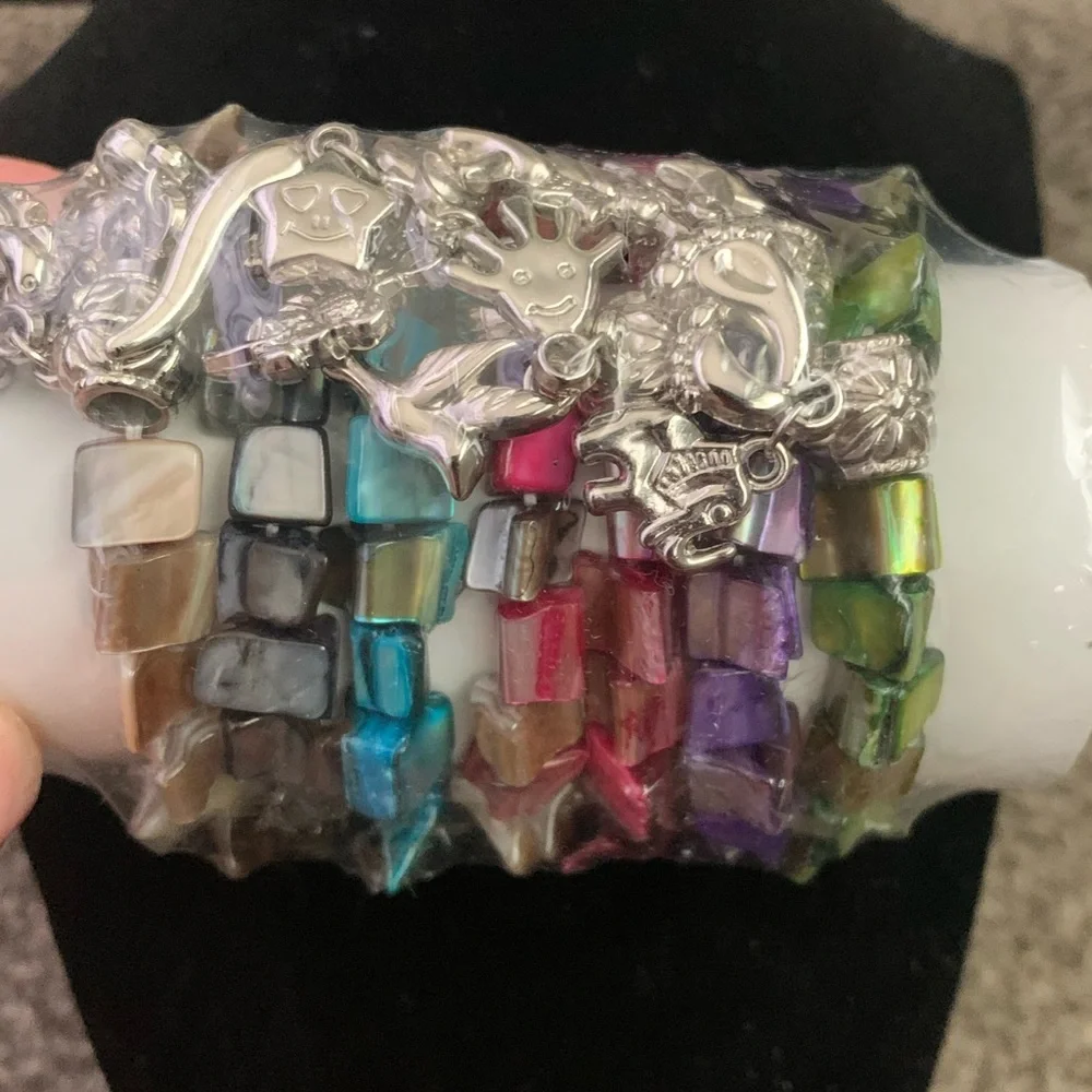 Shell charmed bracelets set - Picture 1 of 4